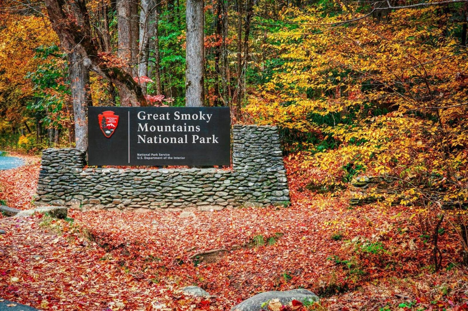 Hidden Star Hideaway-Blackberry Farm-Smoky Mtn Nat Park-Hot Tub- Fire Pit- Fenced Yard- Pet Friendly Walland Εξωτερικό φωτογραφία