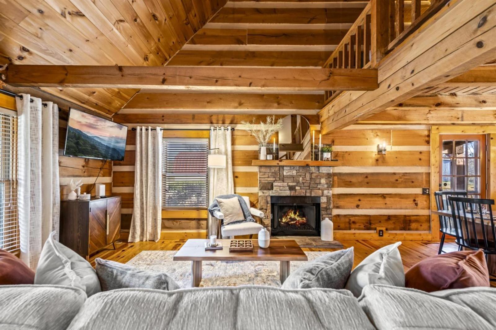 Hidden Star Hideaway-Blackberry Farm-Smoky Mtn Nat Park-Hot Tub- Fire Pit- Fenced Yard- Pet Friendly Walland Εξωτερικό φωτογραφία