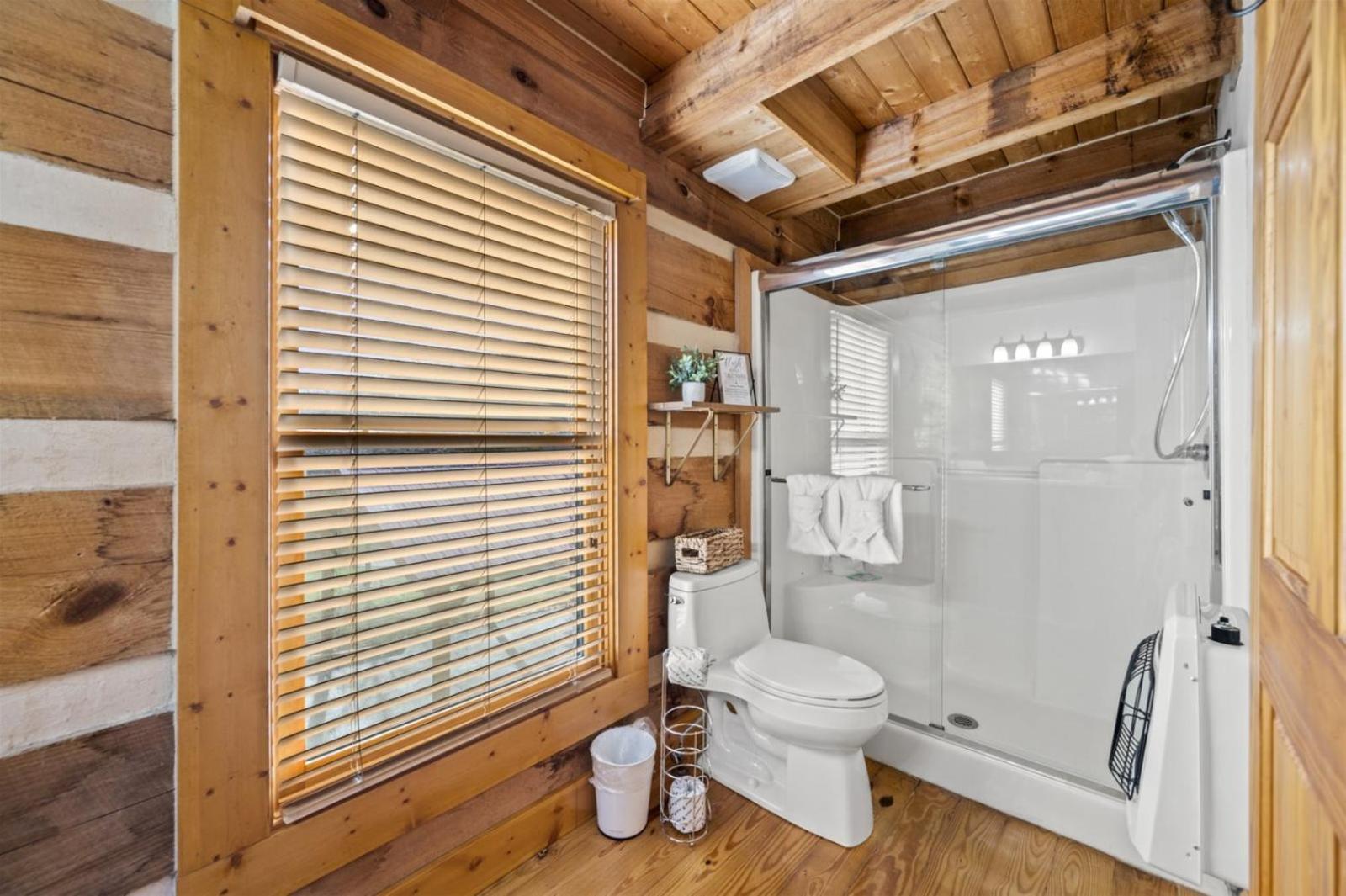 Hidden Star Hideaway-Blackberry Farm-Smoky Mtn Nat Park-Hot Tub- Fire Pit- Fenced Yard- Pet Friendly Walland Εξωτερικό φωτογραφία