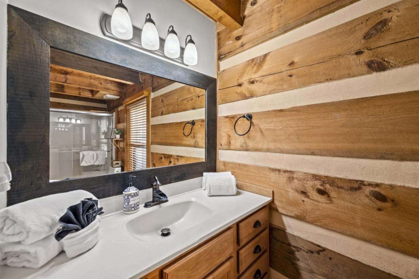 Hidden Star Hideaway-Blackberry Farm-Smoky Mtn Nat Park-Hot Tub- Fire Pit- Fenced Yard- Pet Friendly Walland Εξωτερικό φωτογραφία