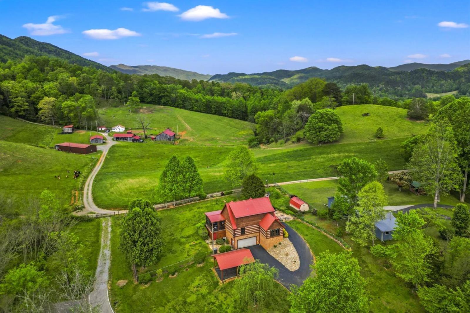 Hidden Star Hideaway-Blackberry Farm-Smoky Mtn Nat Park-Hot Tub- Fire Pit- Fenced Yard- Pet Friendly Walland Εξωτερικό φωτογραφία