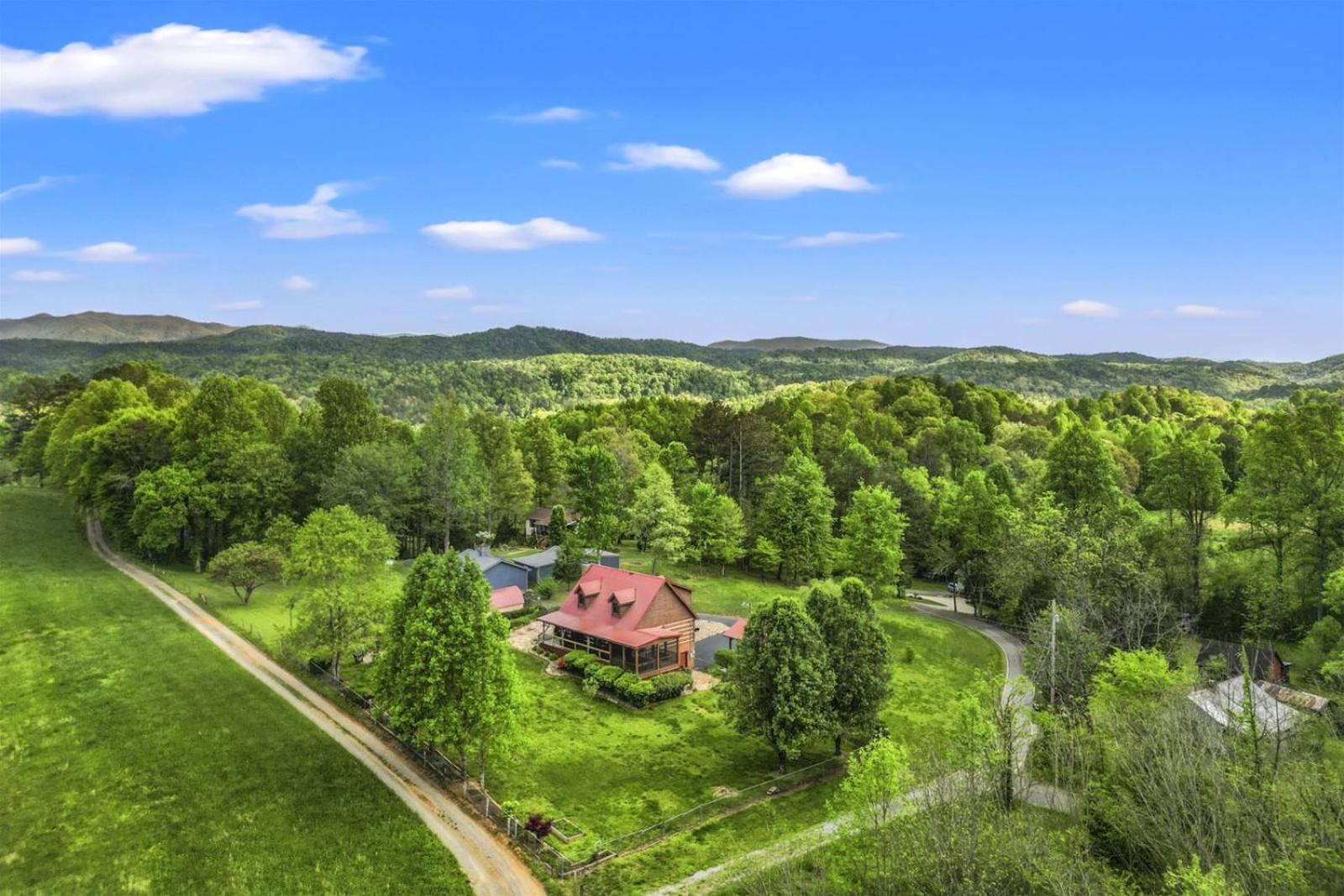 Hidden Star Hideaway-Blackberry Farm-Smoky Mtn Nat Park-Hot Tub- Fire Pit- Fenced Yard- Pet Friendly Walland Εξωτερικό φωτογραφία