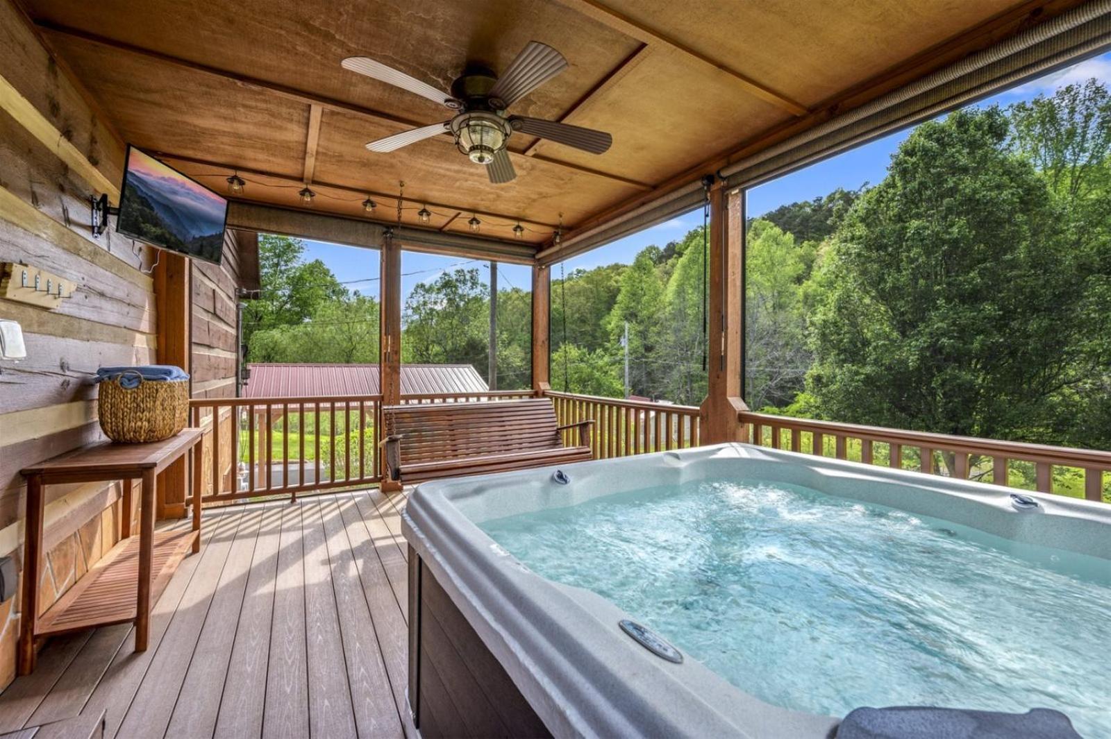Hidden Star Hideaway-Blackberry Farm-Smoky Mtn Nat Park-Hot Tub- Fire Pit- Fenced Yard- Pet Friendly Walland Εξωτερικό φωτογραφία