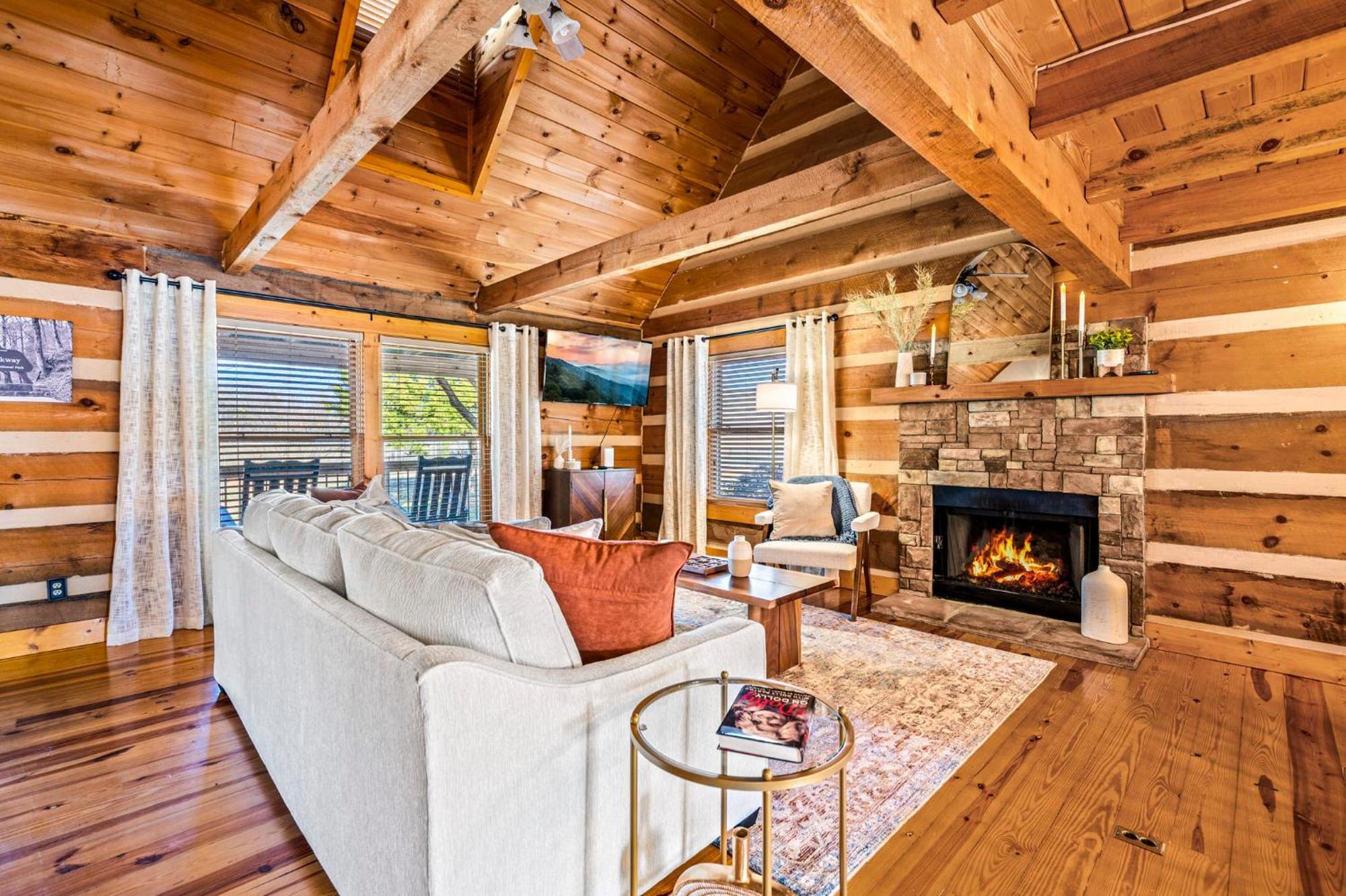 Hidden Star Hideaway-Blackberry Farm-Smoky Mtn Nat Park-Hot Tub- Fire Pit- Fenced Yard- Pet Friendly Walland Εξωτερικό φωτογραφία